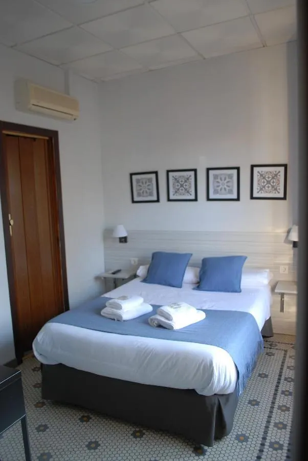 Guest house La Perla Granada Suites