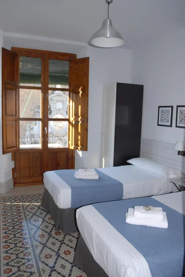 La Perla Granada Suites 2*,