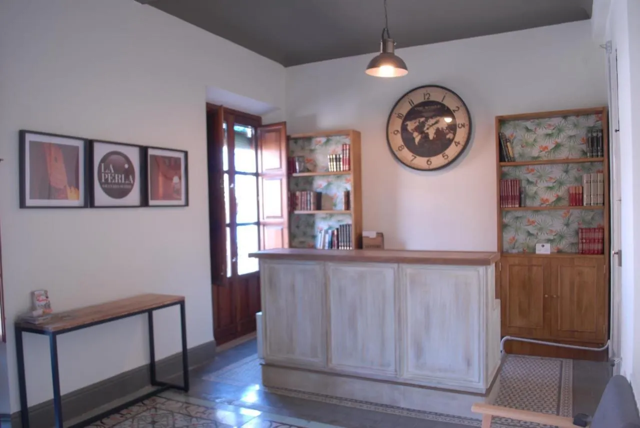 Guest house La Perla Granada Suites