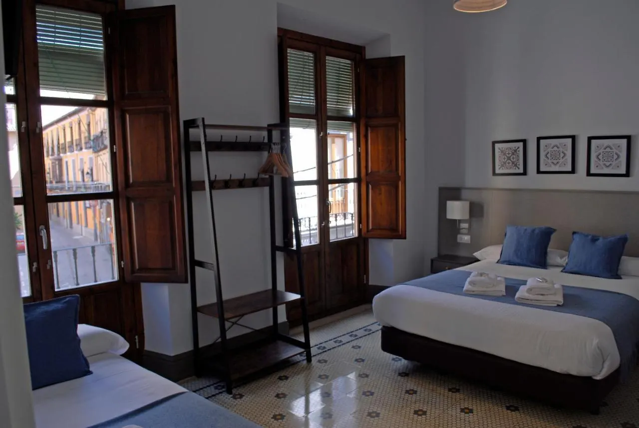 La Perla Granada Suites Guest house