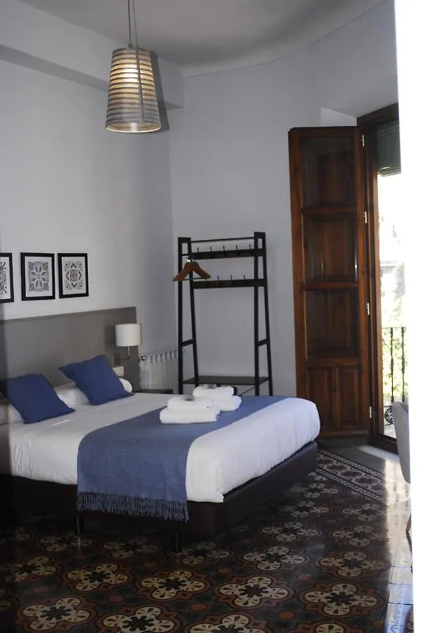 La Perla Granada Suites Guest house