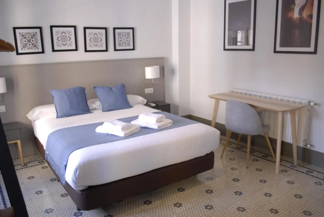 La Perla Granada Suites